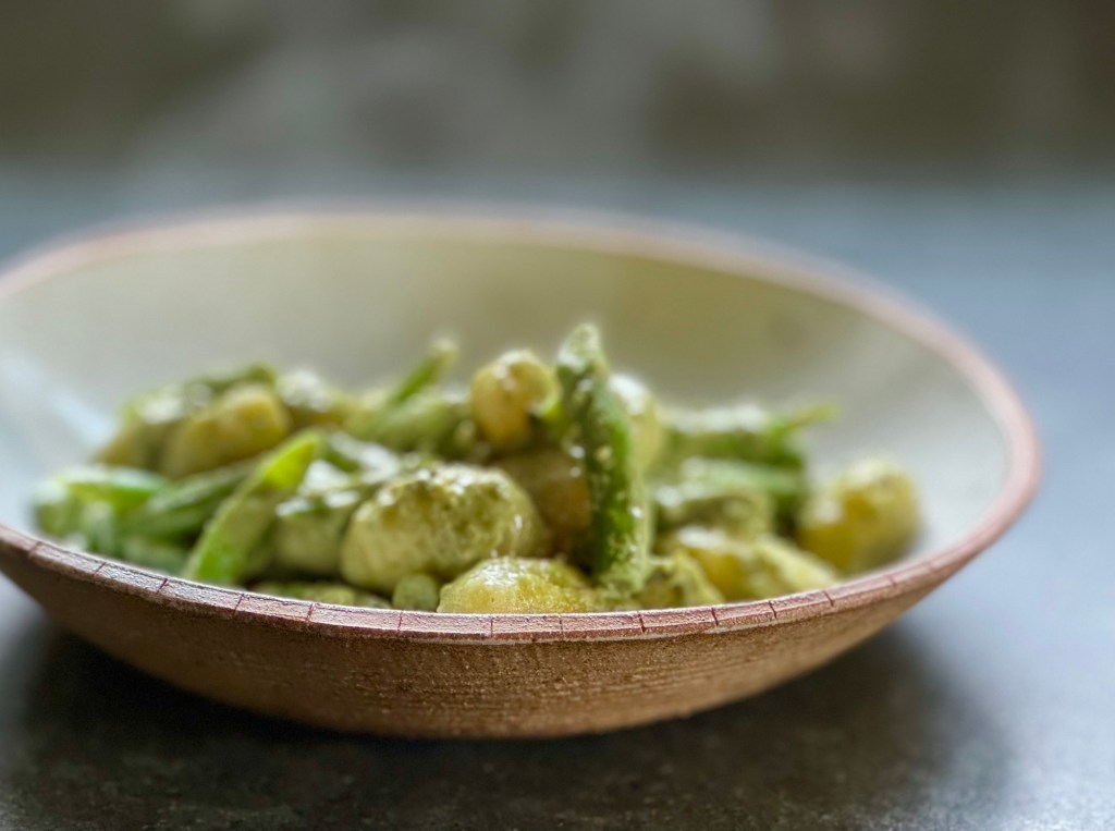 ניוקי פסטו ושעועית&nbsp;ירוקה