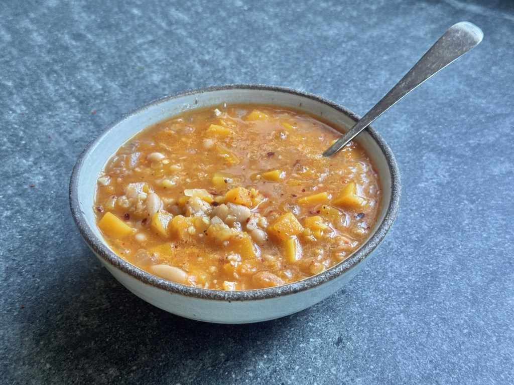 מרק שעועית, מרווה ויין