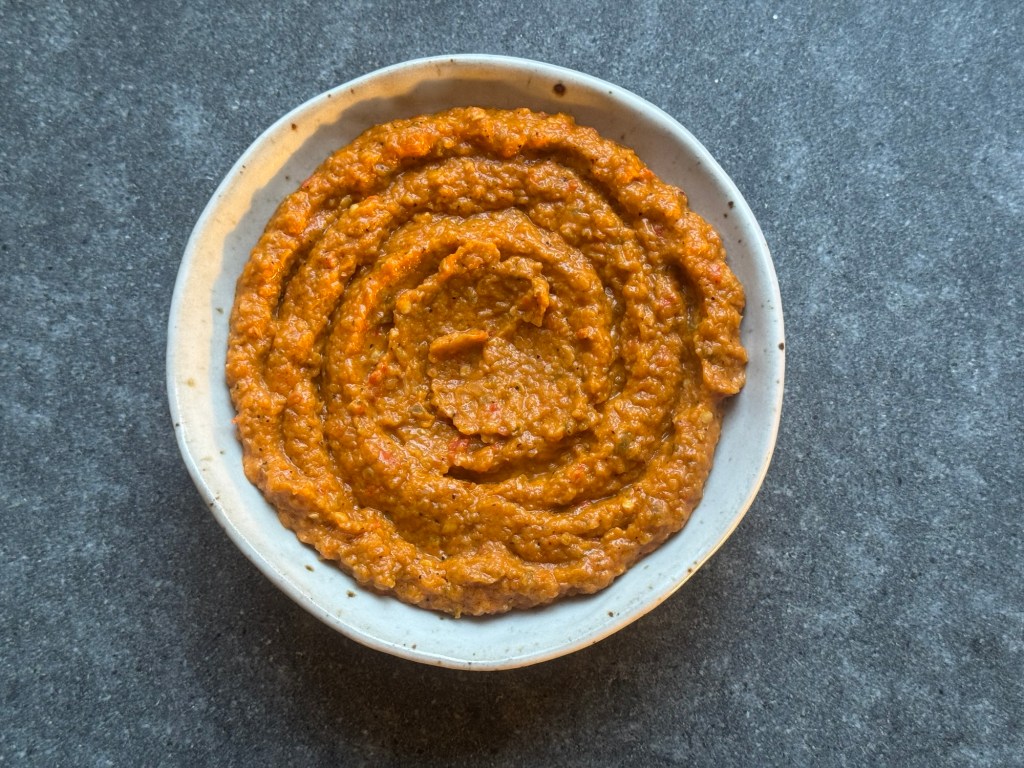 ממרח חריף ונהדר עם בוטנים